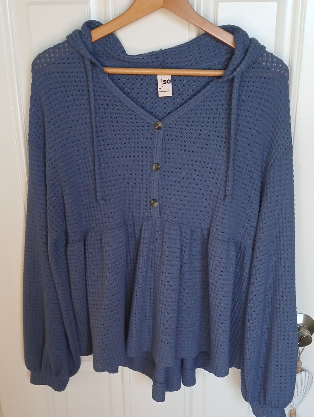 SO Peplum Henley Hoodie In Cyclone Blue - Picture 2 of 6